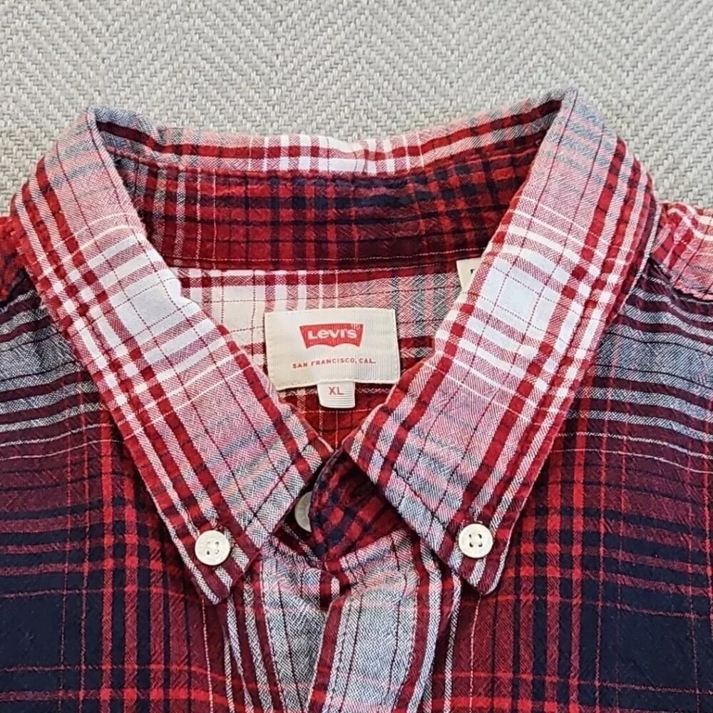 Levi's Shirt Men's XL Red Plaid Modern Fit Button‎ Up Western Short Sleeve EUC
